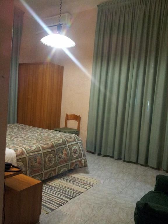 Hotel Acapulco Milan Room photo